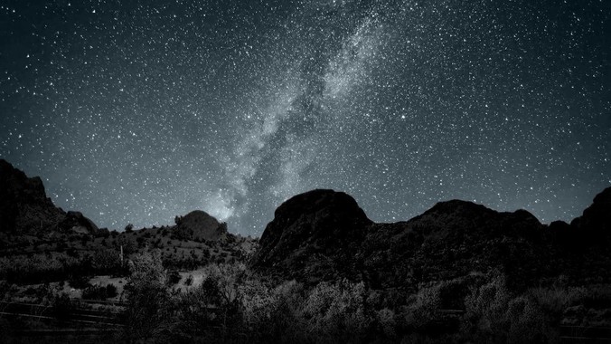 我是一名云计算专业的学生，正面临着毕业设计，我想选择设计网页，各位大神有什么建议?